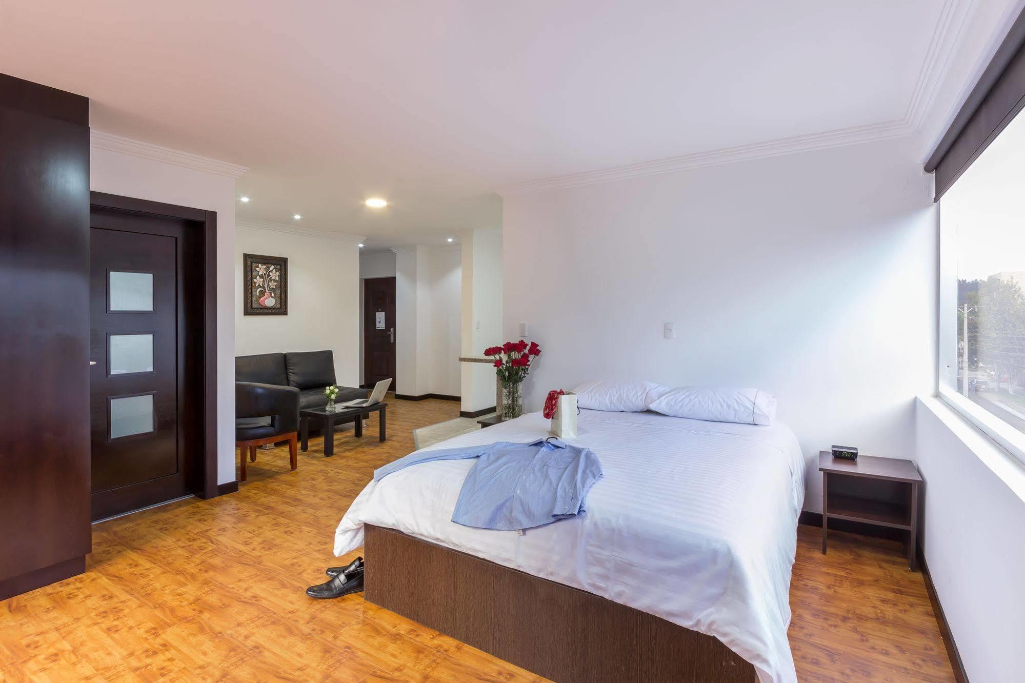 Gaviota Apartments & Suites Cuenca Exterior foto
